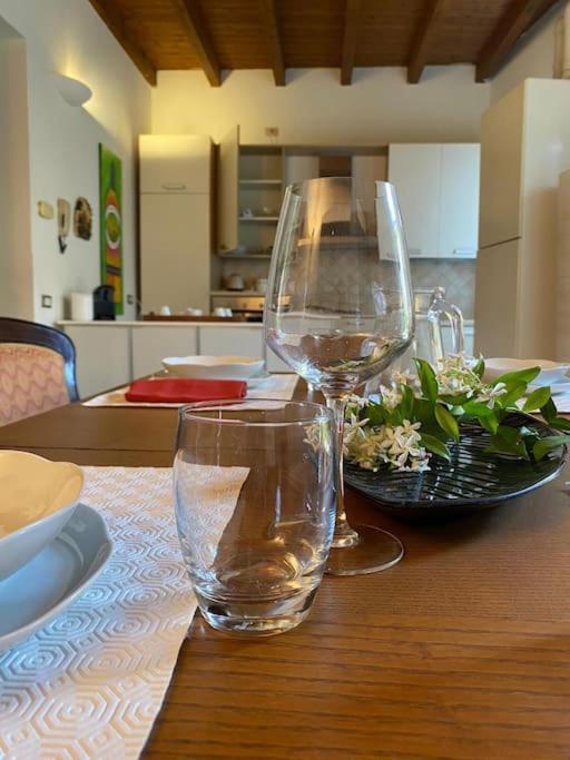 La Casa Nel Borgo Διαμέρισμα Angera Εξωτερικό φωτογραφία