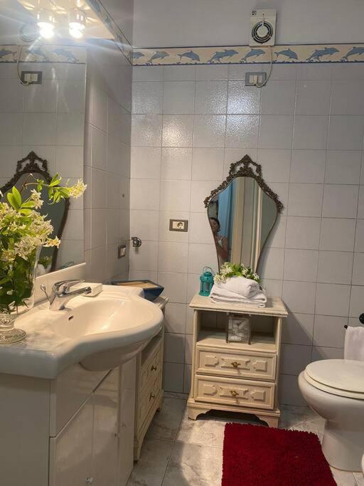 La Casa Nel Borgo Διαμέρισμα Angera Εξωτερικό φωτογραφία