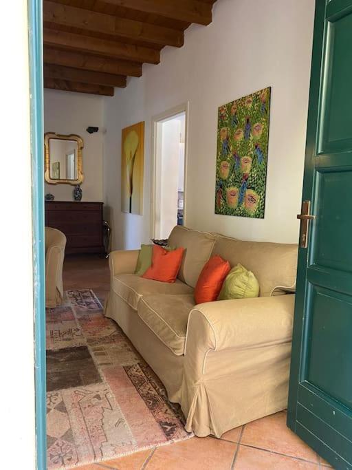 La Casa Nel Borgo Διαμέρισμα Angera Εξωτερικό φωτογραφία